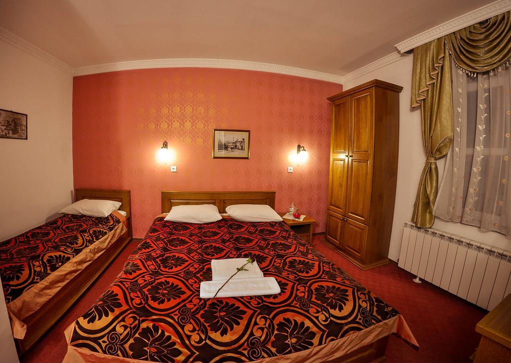 Hotel Latinski Most ซาราเยโว ภายนอก รูปภาพ
