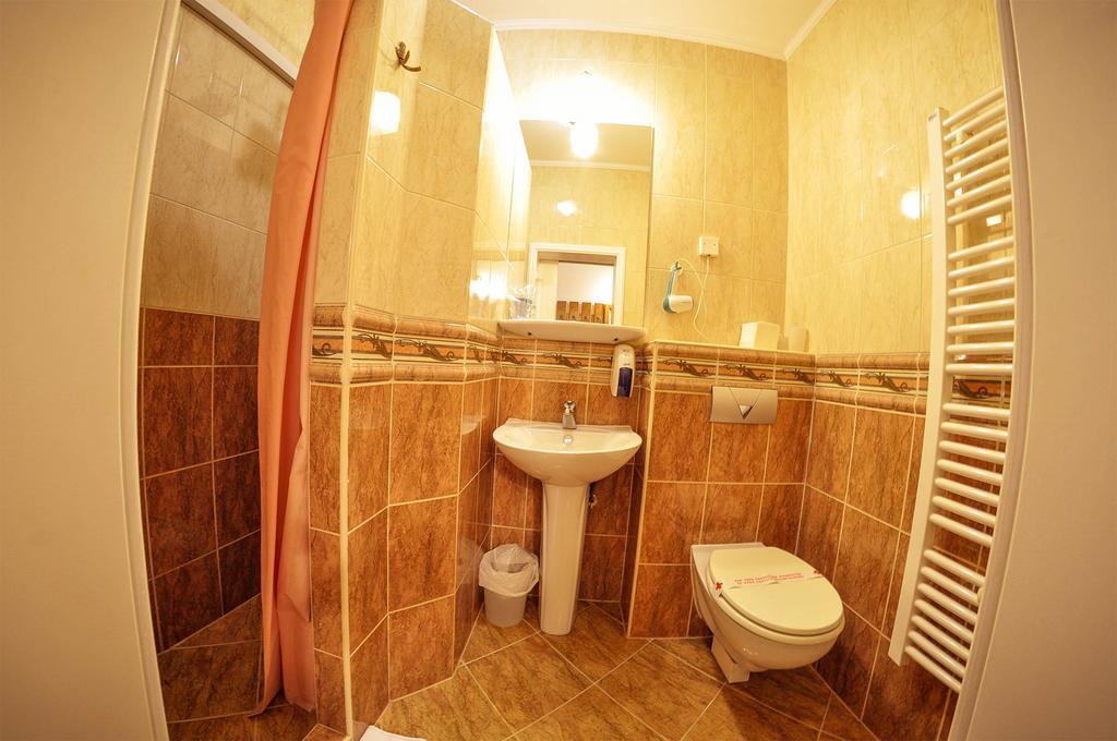 Hotel Latinski Most ซาราเยโว ภายนอก รูปภาพ