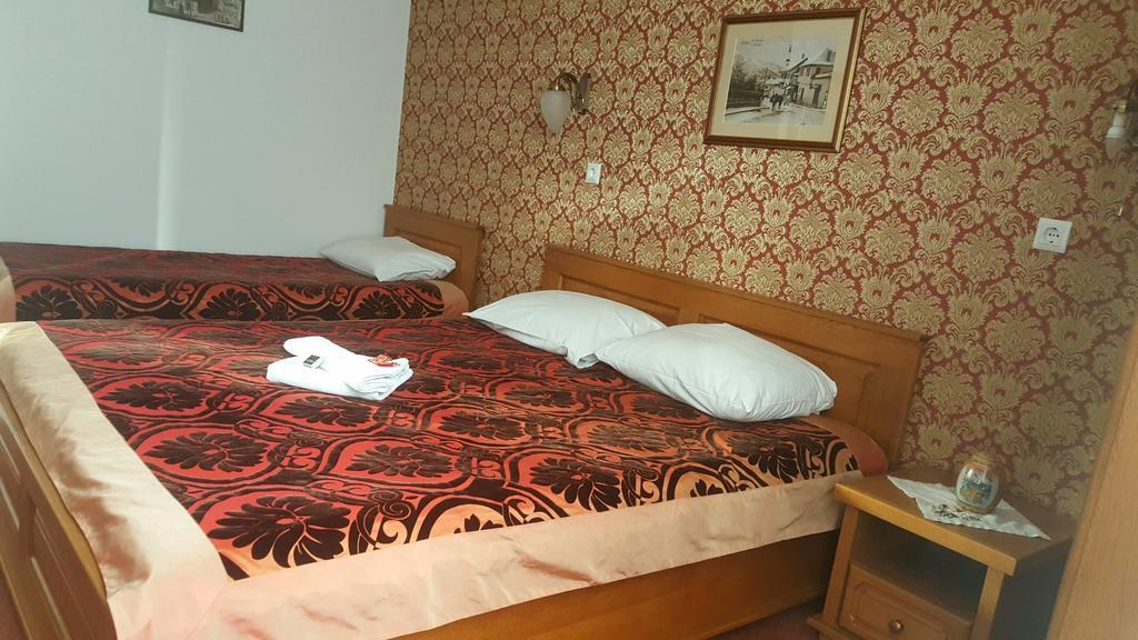 Hotel Latinski Most ซาราเยโว ภายนอก รูปภาพ