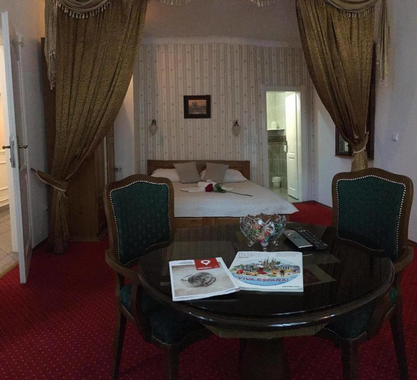 Hotel Latinski Most ซาราเยโว ภายนอก รูปภาพ
