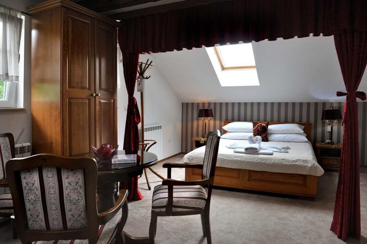 Hotel Latinski Most ซาราเยโว ภายนอก รูปภาพ