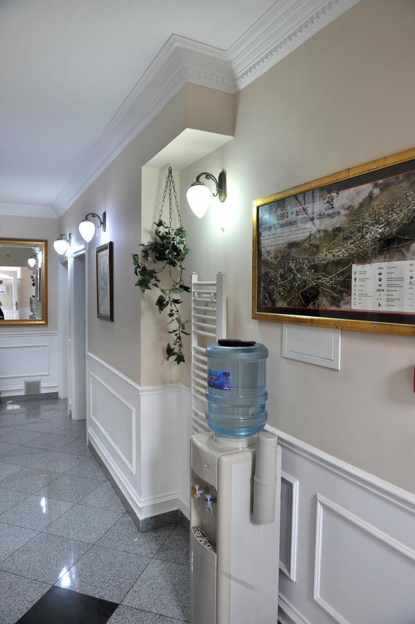 Hotel Latinski Most ซาราเยโว ภายนอก รูปภาพ