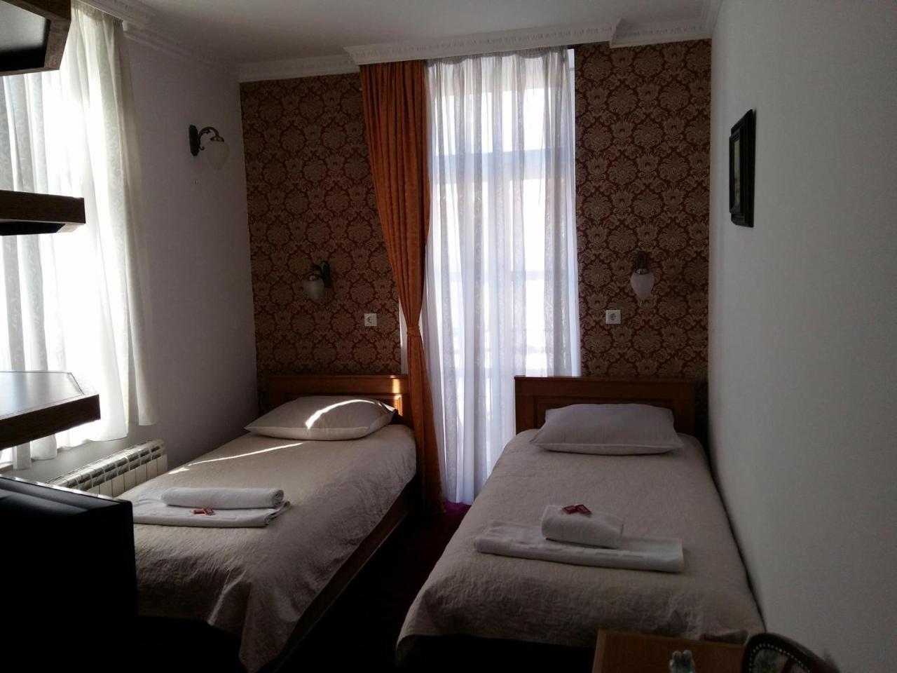 Hotel Latinski Most ซาราเยโว ภายนอก รูปภาพ